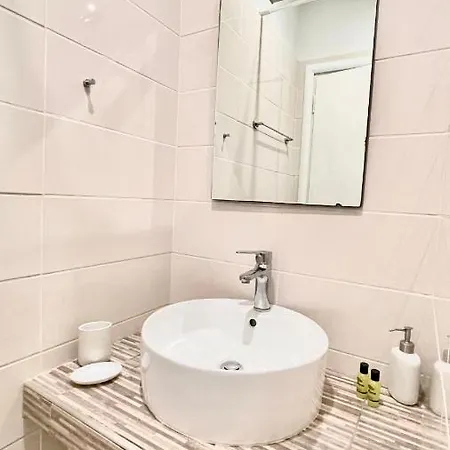 Hotel apartamentowy Nine Muses